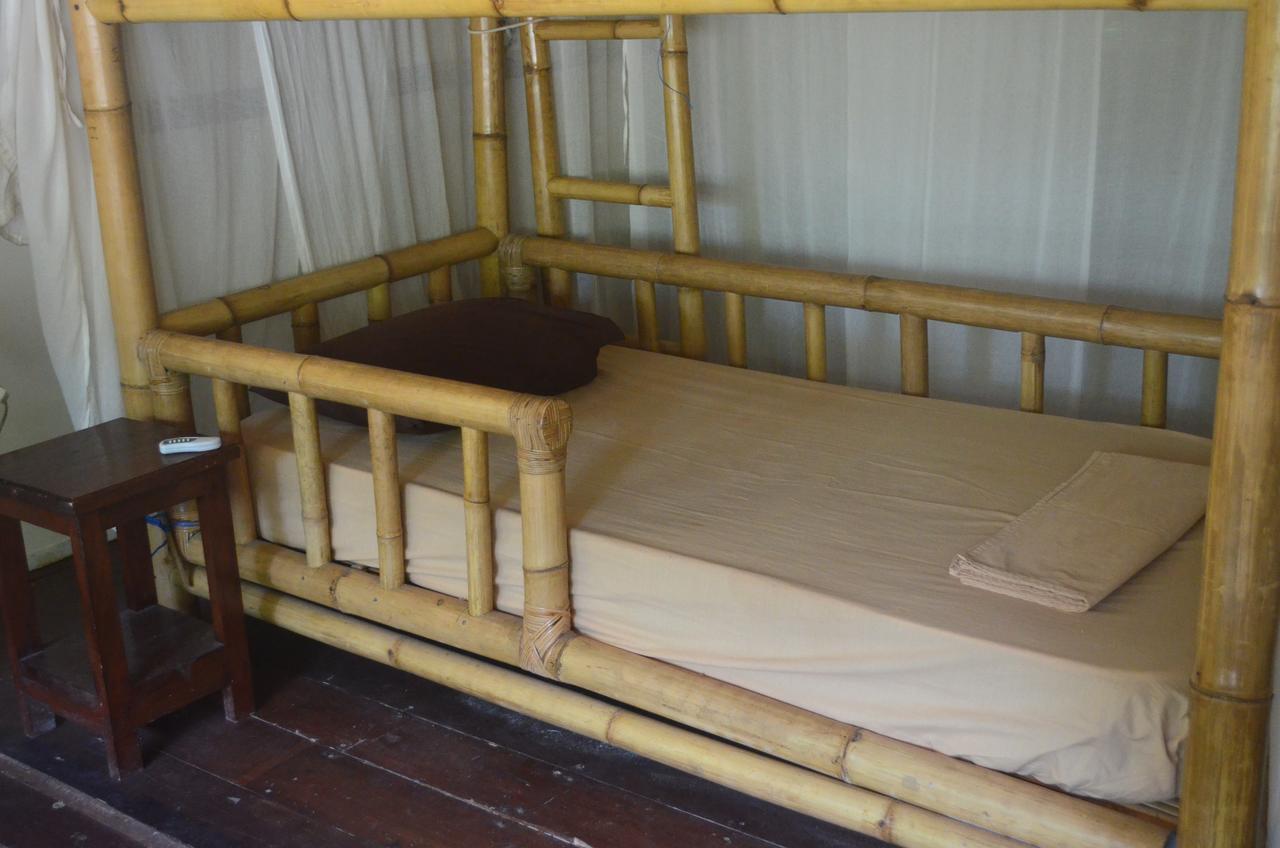 Gili Meno Eco Hostel Extérieur photo